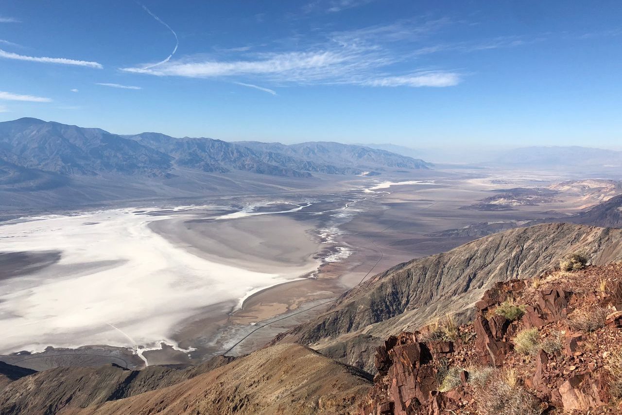 Um turista francês de 68 anos morreu depois que o veículo em que viajava ficar atolado em uma área de lama no Vale da Morte, na Califórnia, nos Estados Unidos. Segundo informações divulgadas pela NBC News, Pierre Michel Formosa chegou a enfrentar temperaturas próximas de 47 °C.  -  (crédito: Pexels/Maria)
