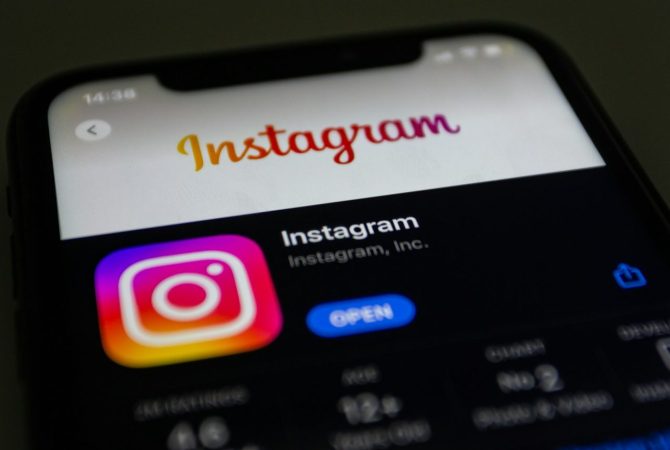 Reprodução automática de vídeos e Stories: Facebook e Instagram podem sofrer mudanças drásticas após julgamento da Meta