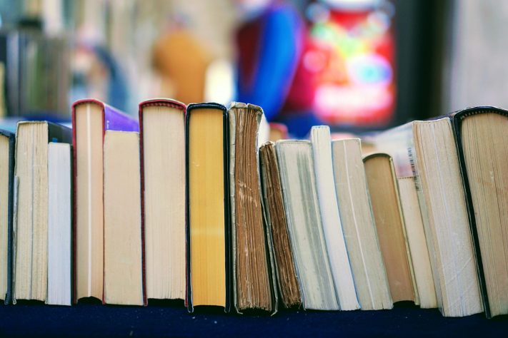 Livros, biblioteca, livraria – Tom Hermans/Unsplash