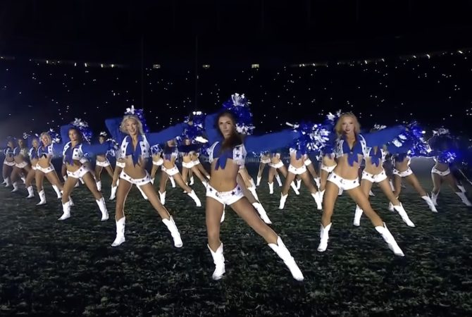 Cheerleaders do Dallas Cowboys conquistaram o público no intervalo do jogo da NFL no Maracanã; veja origem da tradição
