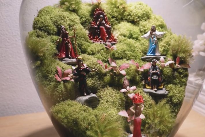 Miniaturas de terrários com orixás transformam hobby de casal em negócio de R$ 100 mil por mês – Reprodução/TV Globo