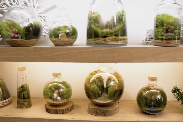 Miniaturas de terrários com orixás transformam hobby de casal em negócio de R$ 100 mil por mês – Reprodução/TV Globo