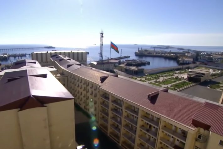 Neft Dashlari, a impressionante cidade petrolífera erguida sobre navios afundados no Mar Cáspio – Reprodução
