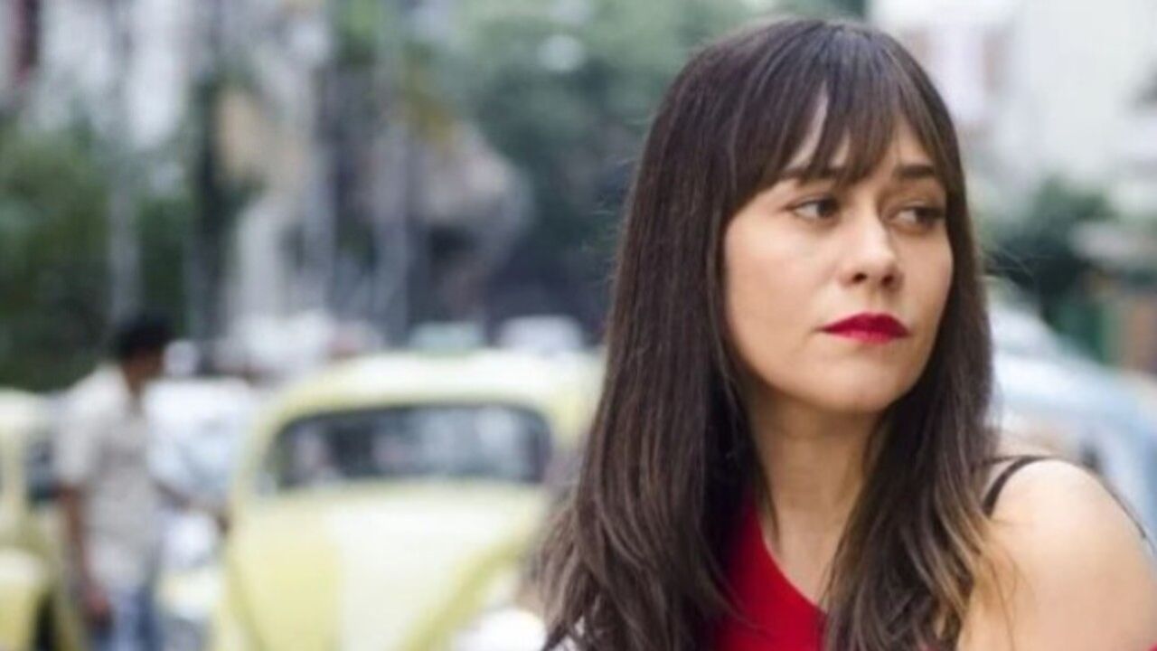 Em 1997, Alessandra viveu sua primeira vilã na televisão, Paula, no remake de 