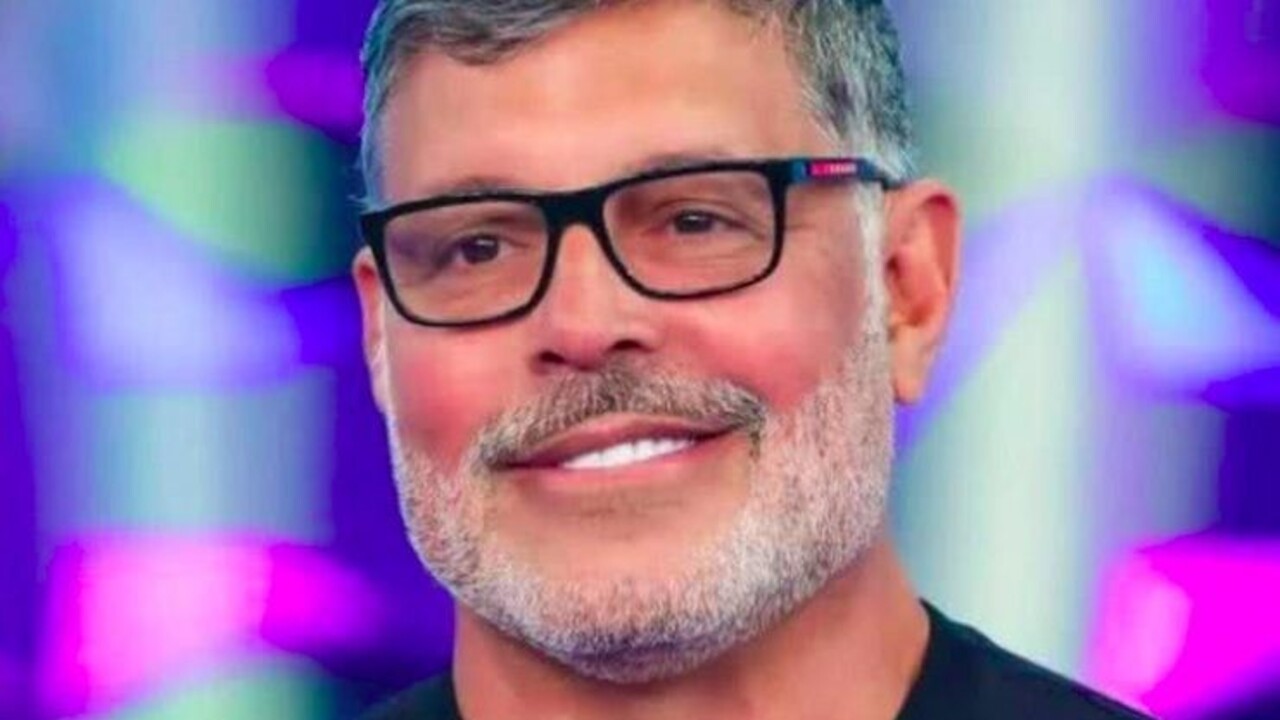 Seu último personagem na emissora foi Robson, professor de jiu-jítsu em “Malhação”, entre 1998 e 1999. Depois disso, Frota seguiu por outros projetos na televisão fora da Globo. Em 2001, ele deu uma guinada na carreira ao participar da primeira edição do reality show “Casa dos Artistas”, do SBT. 
