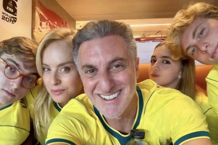Angélica e Luciano Huck com os filhos — Reprodução/Instagram