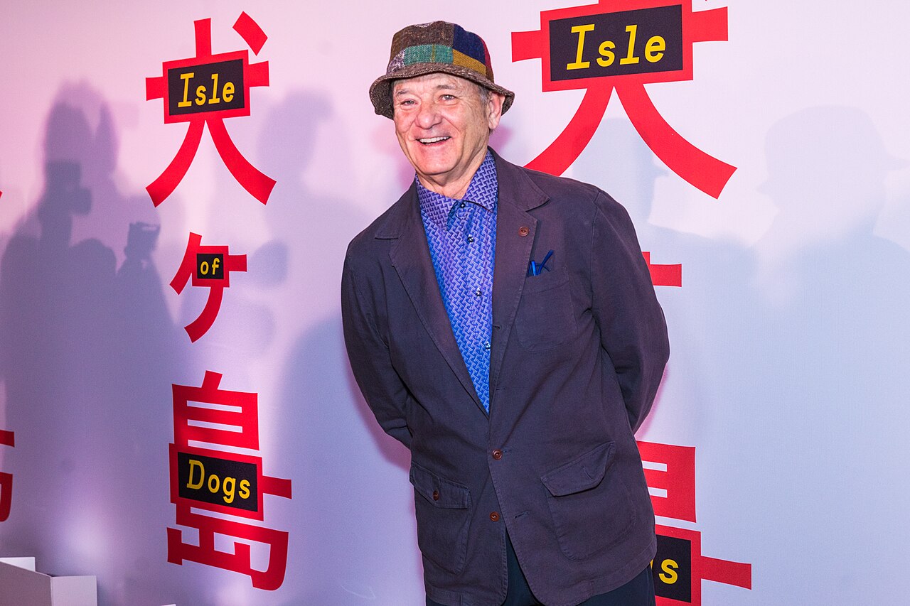 A segunda metade dos anos 1990 marcou uma mudança importante em sua trajetória. Em 1998, Murray interpretou o empresário Herman Blume em “Três é Demais”, de Wes Anderson, desempenho que lhe rendeu reconhecimento da crítica e inaugurou uma colaboração duradoura com o diretor. 
