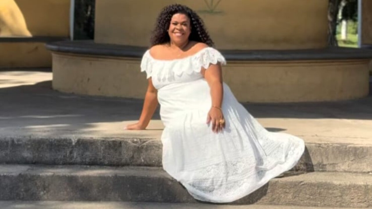 Cacau Protásio, cujo nome de batismo é Anna Cláudia Protásio Monteiro, nasceu em 3 de junho de 1975, em Campos dos Goytacazes, no Rio de Janeiro. Atriz e humorista, iniciou a carreira na televisão na década de 2000. Ao longo dos anos, participou de produções como 