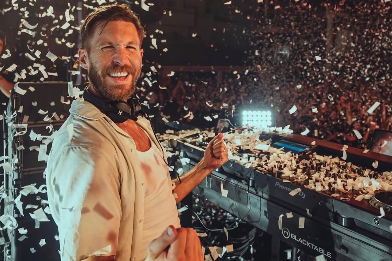 Depois de ser uma das principais atrações do Rock in Rio 2026, o escocês Calvin Harris recebeu do Guinness World Records o reconhecimento pela 'maior presença registrada em um set de DJ de um único artista'. O recorde foi obtido durante sua apresentação no Carnaval de São Paulo, em 8 de fevereiro de 2026, na Rua da Consolação. -  (crédito: Reprodução @calvinharris)
