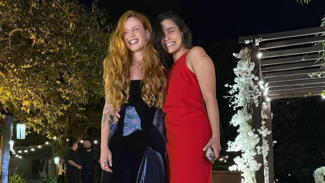 Mas não é apenas a carreira profissional que vai de vento em popa. Na vida pessoal, Carol Biazin namora a produtora musical e musicista Mariana Martins desde 2025. Mariana está à frente de uma empresa de gestão de carreira e projetos criativos. Entre seus artistas atuais estão a cantora Ana Gabriela e o cantor João Lucas, marido de Sasha Meneghel, grande amiga de Carol. 
