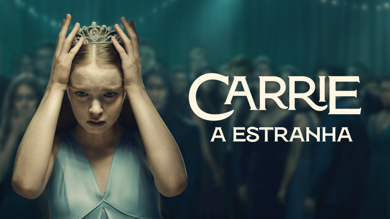 A nova minissérie, porém, só estará disponível para o público na plataforma de streaming no dia 7 de outubro. A adaptação se passa nos dias atuais e acompanha a vida de Carrie White, uma adolescente que cresceu confinada em casa pelos pais, a religiosa Margaret White e o conservador Ralph White, um teórico da conspiração. 
