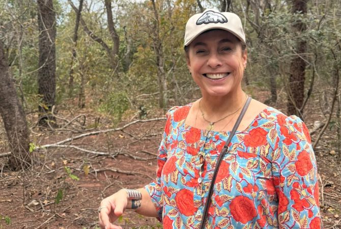 Cissa Guimarães visita pontos turísticos de Mato Grosso do Sul ao lado do marido
