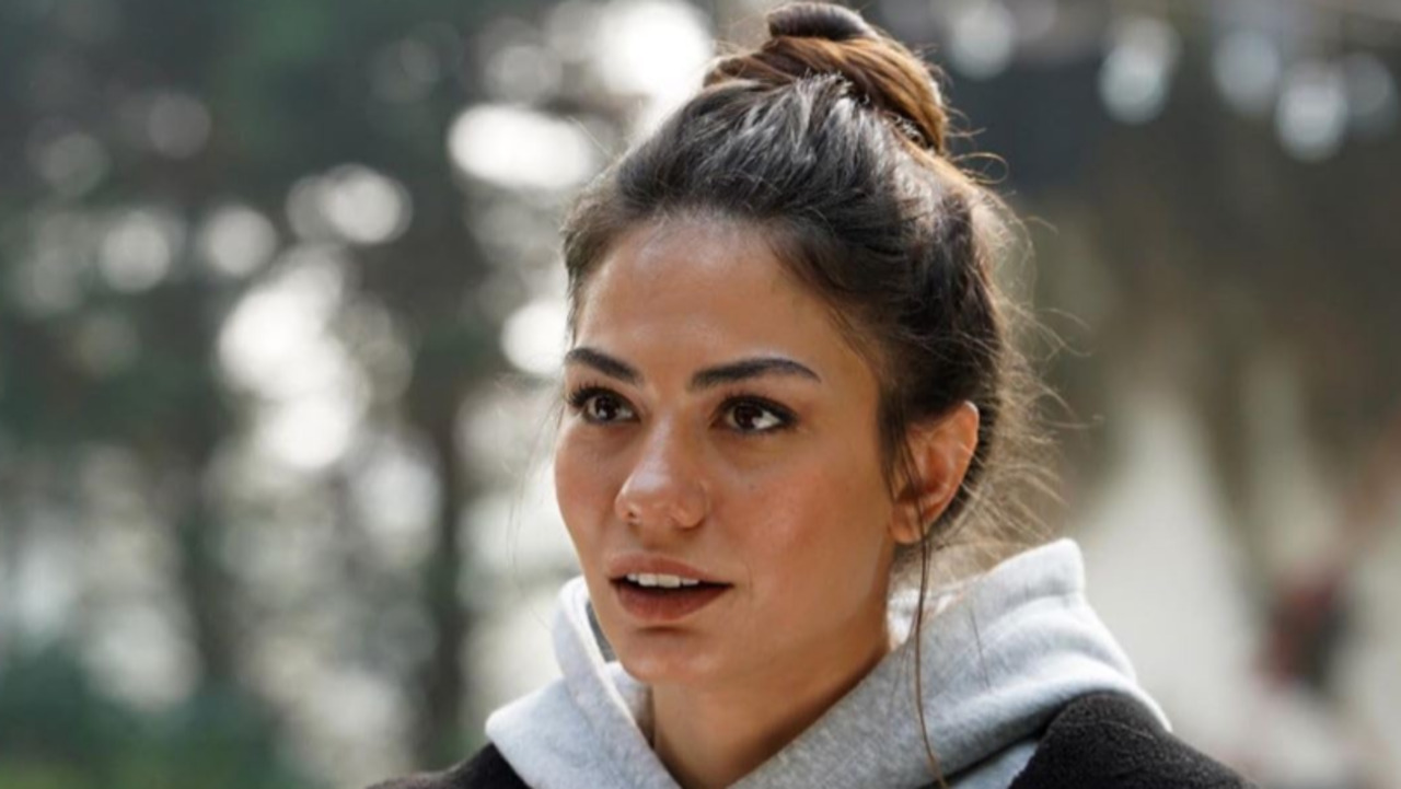 Demet Özdemir começou a carreira de atriz em 2013, na novela 