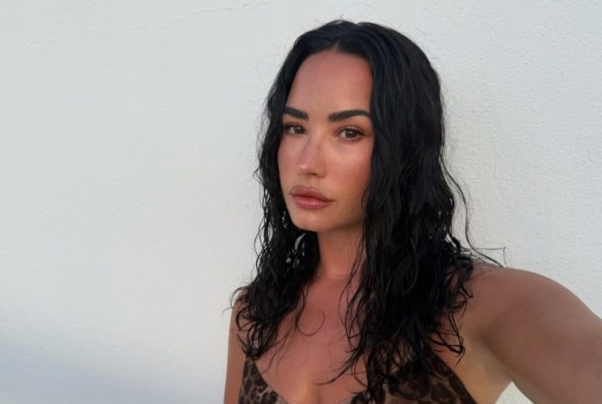 Demi Lovato desembarca no Brasil para show no Rock in Rio 2026