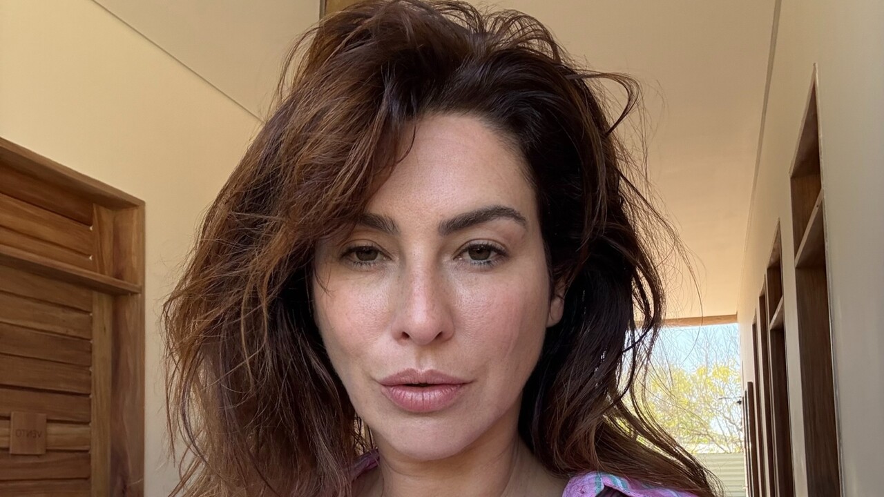 Fernanda também falou sobre a mudança em sua percepção a respeito dos julgamentos que fazia antes de ter filhos. A atriz contou que pediu desculpas a amigas por opiniões que manifestou no passado sobre a maternidade: 