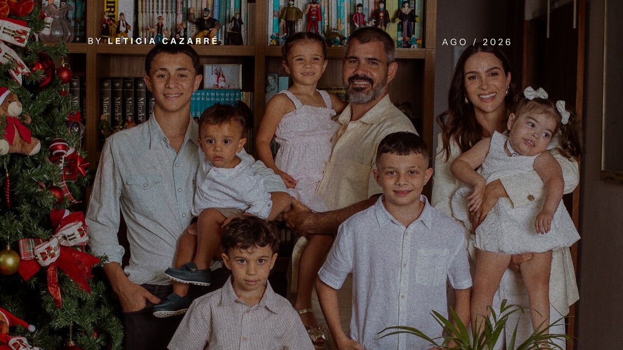 Vicente, o primogênito do casal, nasceu em 2010 e foi adotado por Juliano, que contou ter reencontrado Letícia e iniciado o namoro quando ela estava grávida de cinco meses do menino. Inácio, o segundo filho, nasceu em 2012 e, segundo o pai, gosta de jogar videogame. Já Gaspar, o terceiro, nasceu em 2019.
