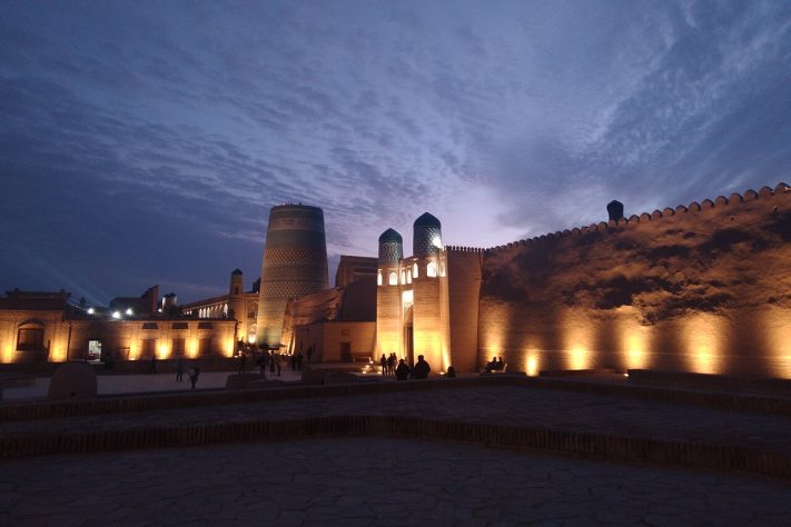 Khiva, Uzbequistão – Wikimedia Commons/Komila Hamroyeva Bahodir qizi