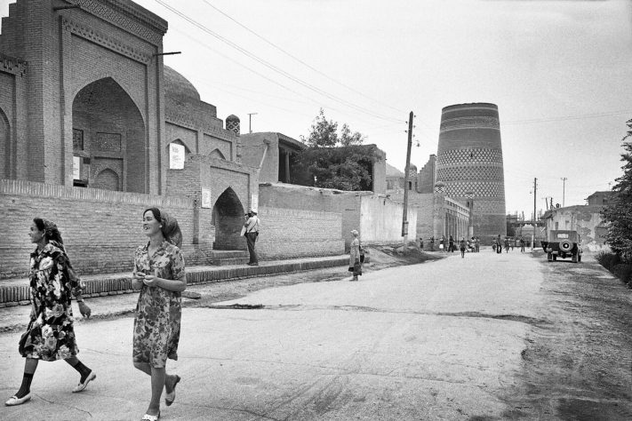 Khiva, Uzbequistão – Wikimedia Commons/Jaan Künnap