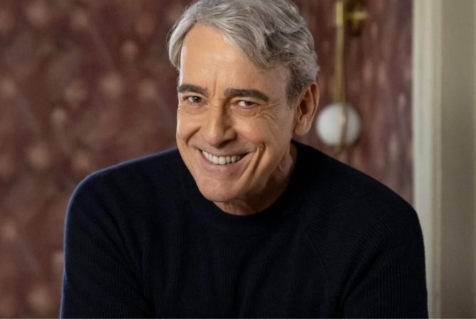 Solteiro, Alexandre Borges revela lado romântico e diz que está em busca de um romance aos 60 anos
