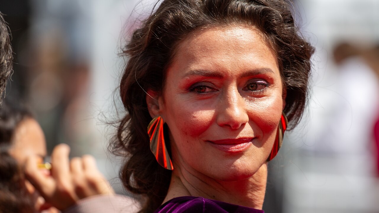 Maria Fernanda Cândido vai estrelar a peça 'Quando Despertarmos de Entre os Mortos', que estreia em 8 de outubro de 2026 no Teatro Paulo Autran, no Sesc Pinheiros, em São Paulo. A atriz divide o palco com Maria Manoella, Celso Frateschi, Fernando Nitsch e Angelo Brandini. A direção é de Elias Andreato. 
 -  (crédito: Wikimedia Commons / Kacy Bao)