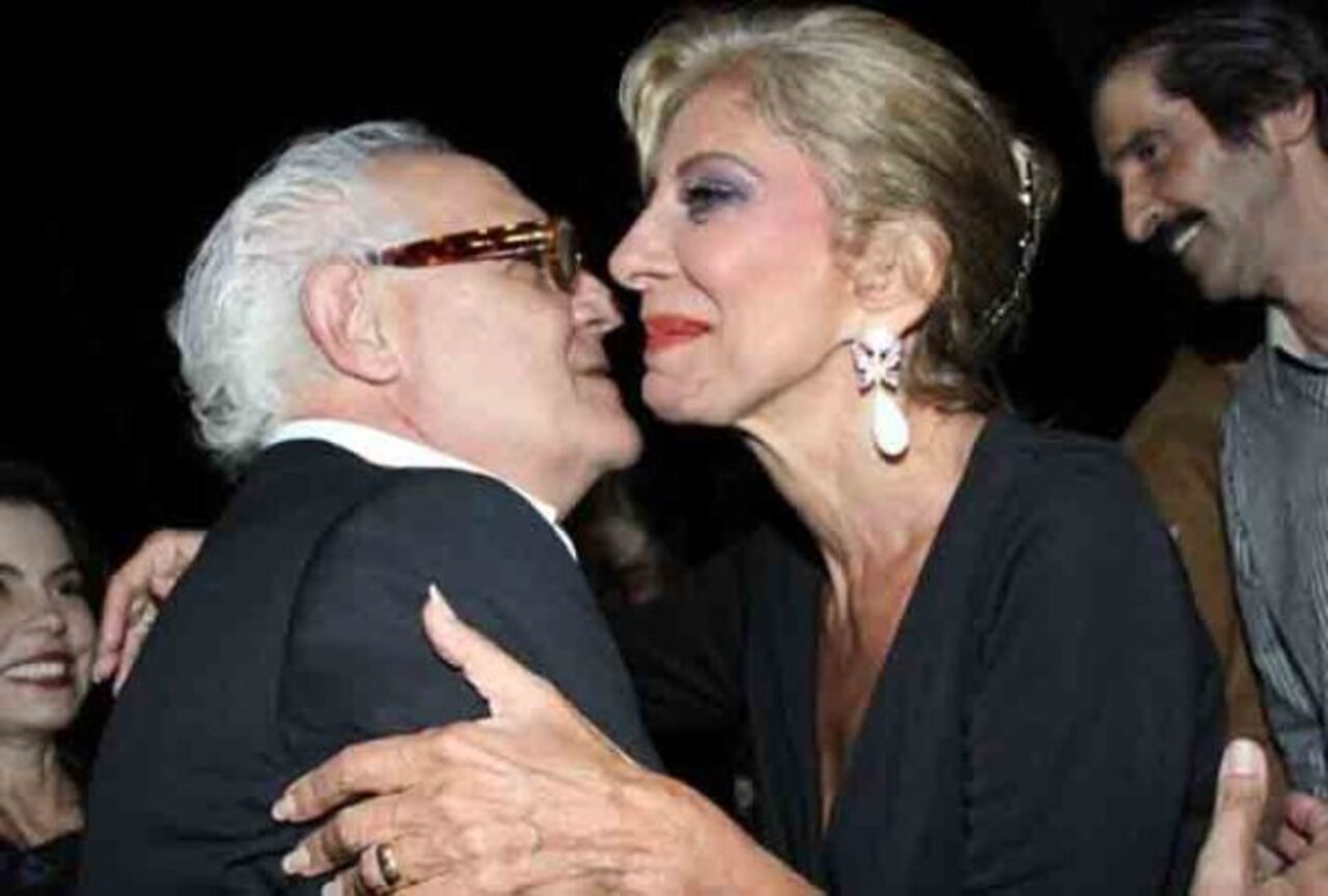 Marília Pêra, que lutava contra um câncer, morreu em 5 de dezembro de 2015, aos 72 anos, em sua casa, no Rio de Janeiro. Ao longo de mais de sete décadas de vida, deixou uma trajetória que reuniu teatro, cinema, televisão, música, dança e trabalhos nos bastidores. Uma carreira que registra mais de 50 peças, quase 30 filmes e cerca de 40 novelas, minisséries e programas de televisão em seu percurso. Sua obra continuou sendo revisitada após sua morte, inclusive pelo documentário “Viva Marília”, la