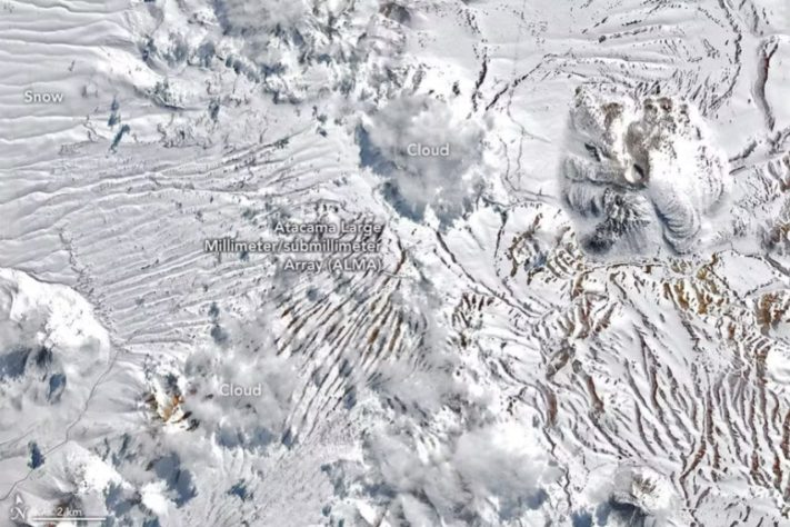 O Deserto do Atacama, no norte do Chile, é o deserto não polar mais seco e um dos mais altos do mundo. - Lauren Dauphin/NASA Earth Observatory
