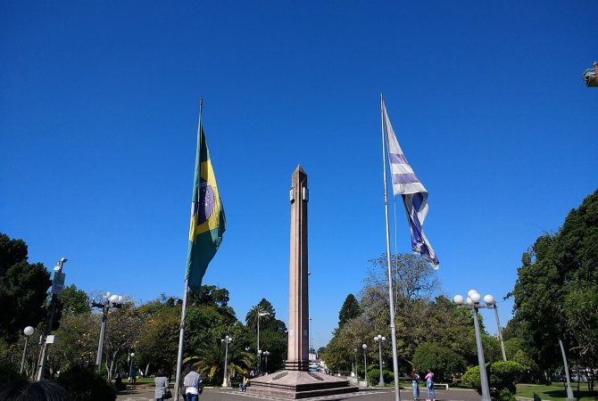 Brasil e Uruguai sem muros: as cidades separadas por uma fronteira invisível