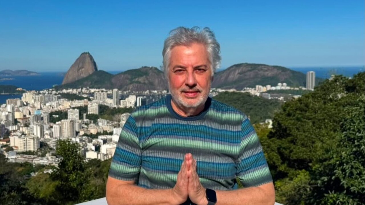 O músico fez questão de afirmar que o novo relacionamento não invalida o amor que sentiu por Rita Lee. 