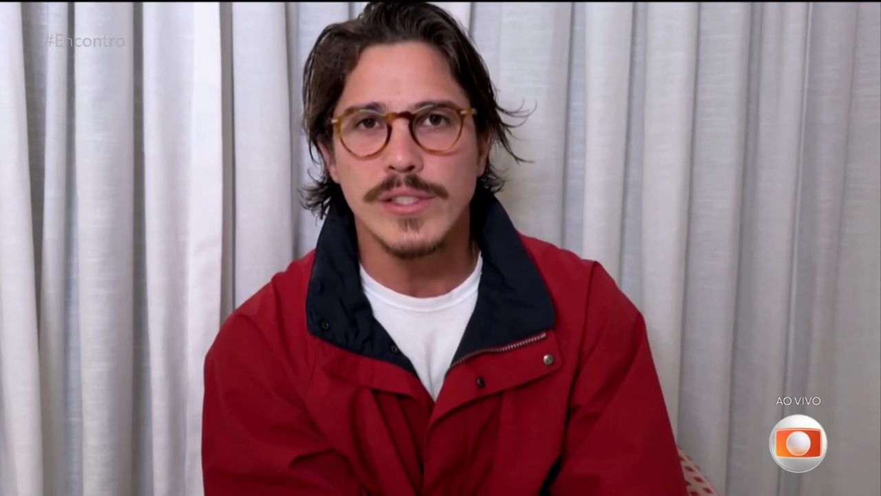 Durante a atração, o programa exibiu um recado de Rômulo, que também é ator, em homenagem ao padrasto. No vídeo, ele destacou a importância de Otávio em sua vida e afirmou ter muito orgulho da relação entre os dois, marcada por amor, admiração e respeito, além de destacar que a profissão contribuiu para aproximá-los ainda mais ao longo dos anos. 
