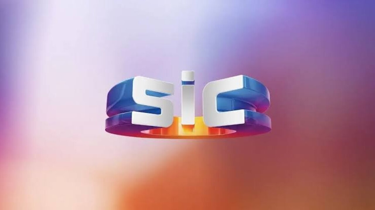 Na adaptação da SIC, que tem estreia prevista para o início de 2027, além de Ricardo Pereira, já foram anunciados o ator José Condessa, que dará vida a Jorginho, e a atriz Laura Dutra, que interpretará Nina. A versão portuguesa manterá a narrativa de vingança e transportará a trama para a realidade de Portugal.
