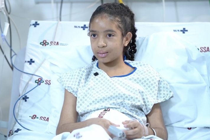 Safira Gomes, menina levou mais de 100 picadas de abelhas em MG – Reprodução/TV Globo