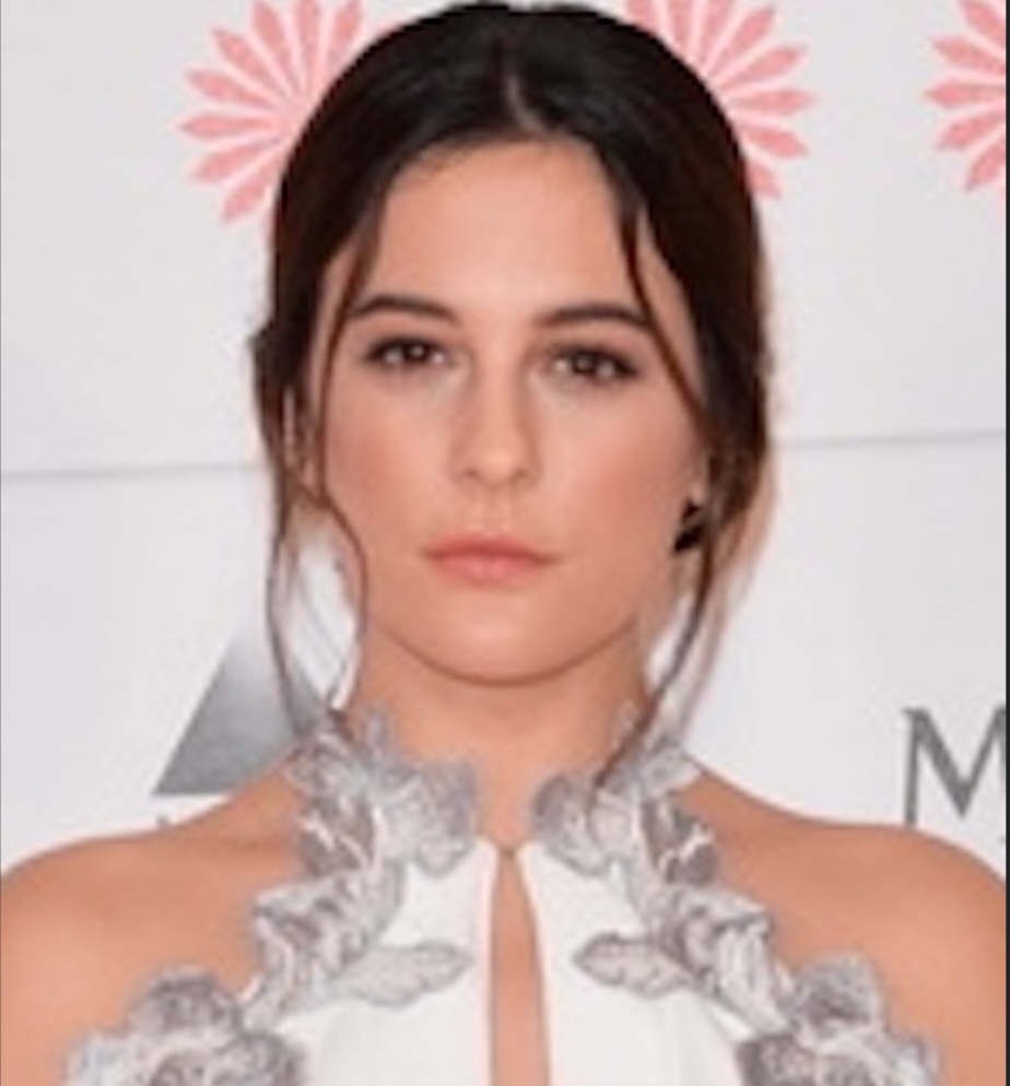 Phoebe Fox — atriz
A atriz britânica, que estrelou A Mulher de Preto 2: Anjo da Morte, admitiu o medo em entrevista ao Close-Up Film. Phoebe declarou ser “muito assustada com fantasmas” e contou que, ao se hospedar em hotéis, chega a imaginar que aquela poderá ser a ocasião em que finalmente encontrará uma assombração. 