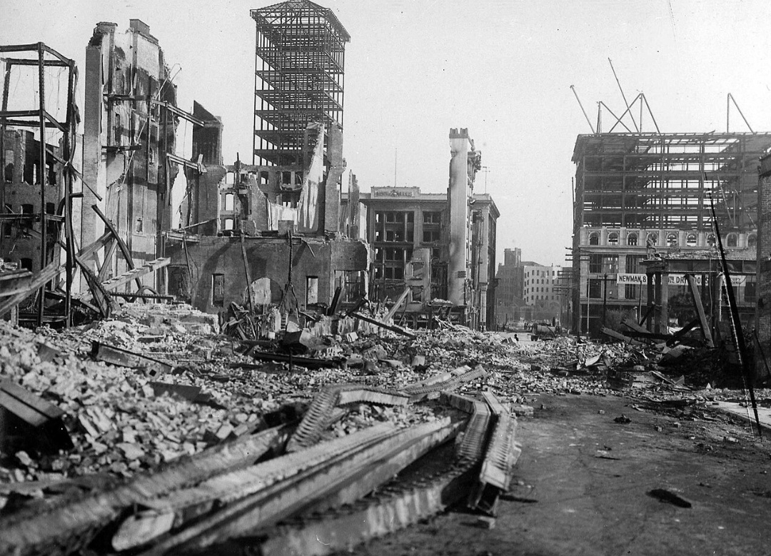 O terremoto que marcou sua história – Em 18 de abril de 1906, um forte terremoto atingiu San Francisco e foi seguido por grandes incêndios. Milhares de construções foram destruídas e centenas de pessoas morreram, mas a cidade foi reconstruída rapidamente nas décadas seguintes.