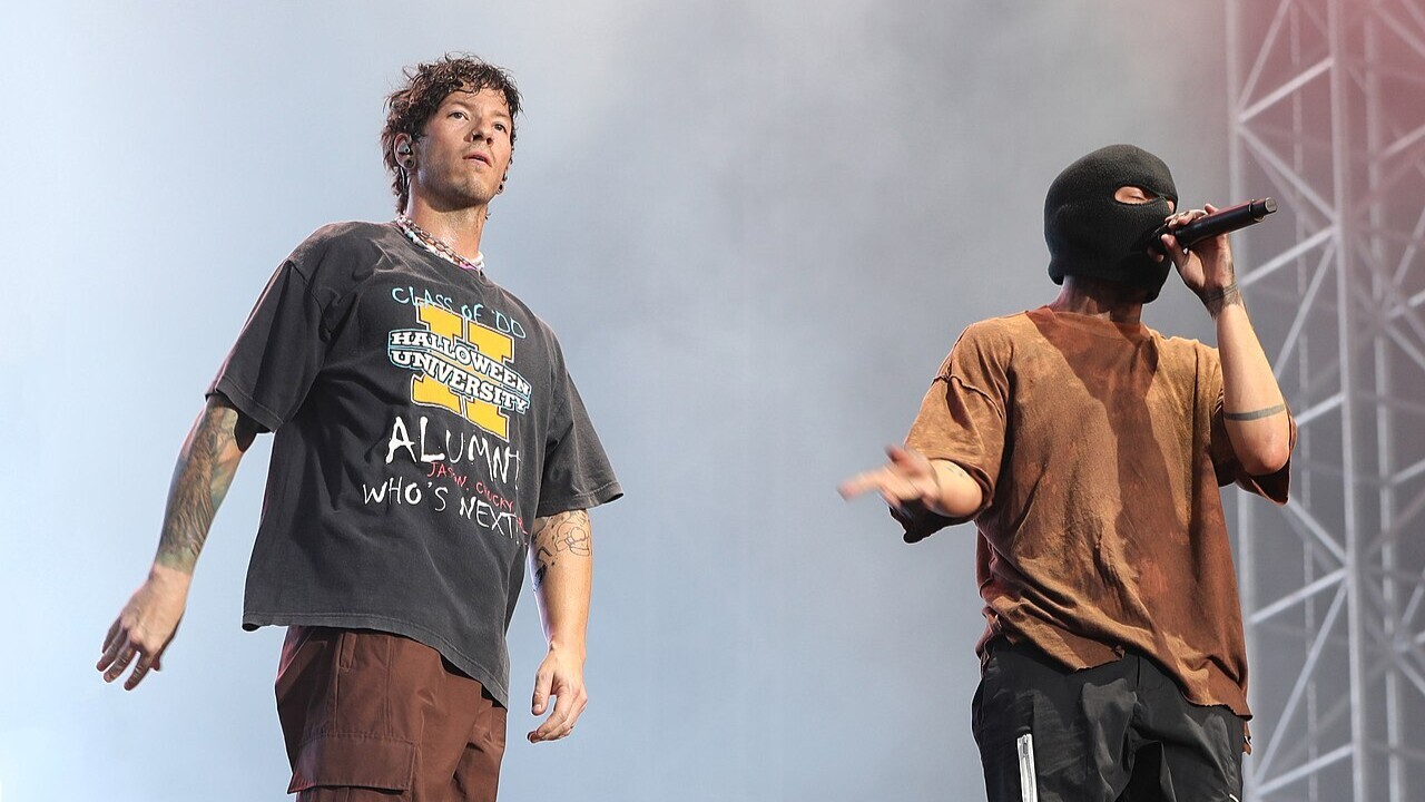 O nome Twenty One Pilots tem origem na peça 