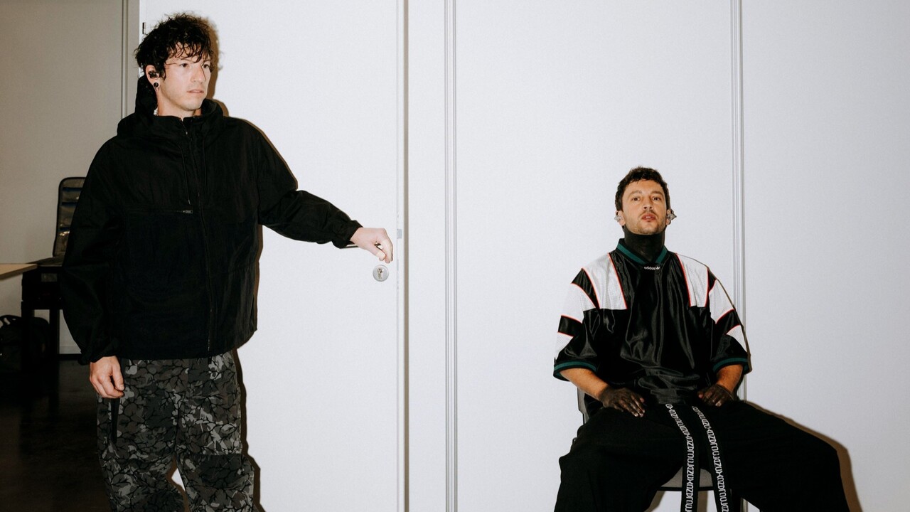 Em 2012, o Twenty One Pilots assinou contrato com a gravadora Fueled by Ramen e, no ano seguinte, lançou 