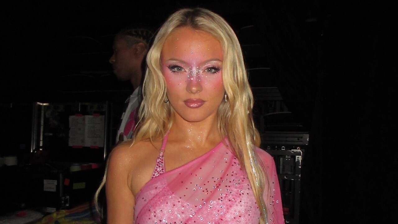 Zara Maria Larsson nasceu em 16 de dezembro de 1997, na cidade de Solna, na Suécia. Ela é filha de Agnetha Larsson e Anders Larsson e tem uma irmã mais nova, Hanna Larsson, que também é cantora. Segundo relatos da própria artista, ela nasceu com falta de oxigênio devido ao cordão umbilical enrolado no pescoço. 
