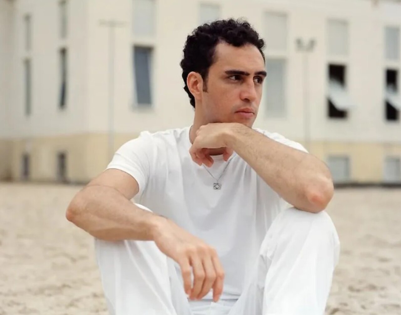 No contexto da turnê, Zeca apresentou “Todo Homem”, composição própria que rapidamente chamou atenção. A música integrou o repertório dos shows e, posteriormente, foi lançada em registro audiovisual e no álbum “Ofertório”, lançado em 2018.
