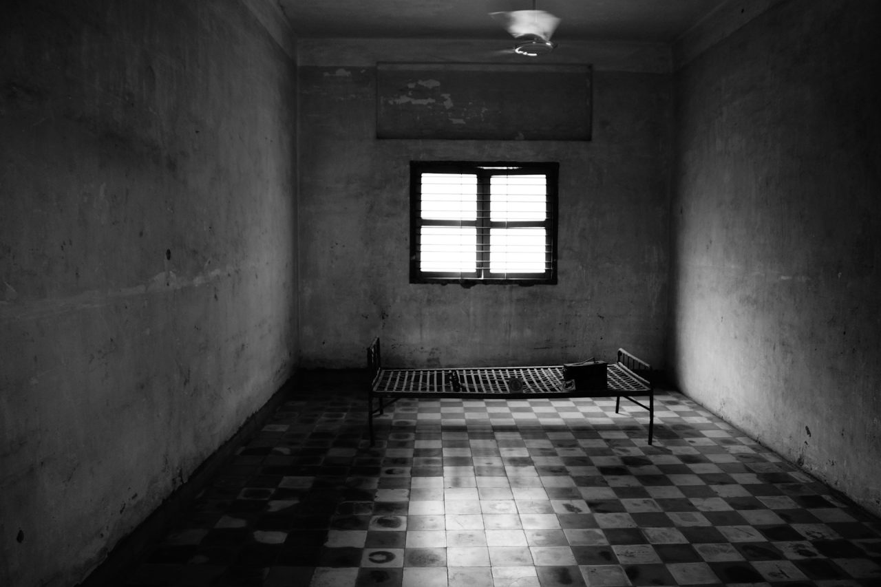A pesquisa também registra casos de outros religiosos submetidos à vigilância dos órgãos de segurança, além de prisões, interrogatórios e torturas. Para os estrangeiros, a deportação era outra possibilidade diante do envolvimento com trabalhadores e sindicalistas.
