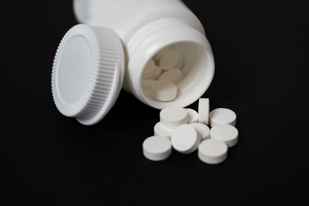 Antes de chegar ao mercado, porém, o medicamento ainda precisa passar pela avaliação da Câmara de Regulação do Mercado de Medicamentos (CMED), responsável pela definição do preço. No início de setembro a empresa informou que, por enquanto, não existe uma previsão para o início das vendas nas farmácias brasileiras.