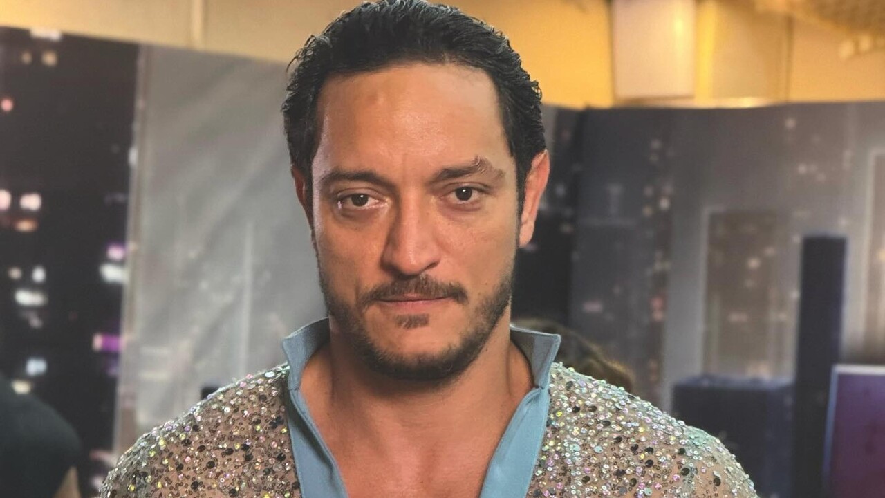 Apesar da rejeição a Tom, Allan comemorou o espaço que o personagem conquistou na novela e elogiou a atuação de Isabel Teixeira como Pilar. Na avaliação do ator, a colega recuperou, com uma abordagem contemporânea, o estilo das grandes vilãs da televisão, que provocavam indignação e ódio no público, em vez de conquistar a simpatia dos espectadores.
