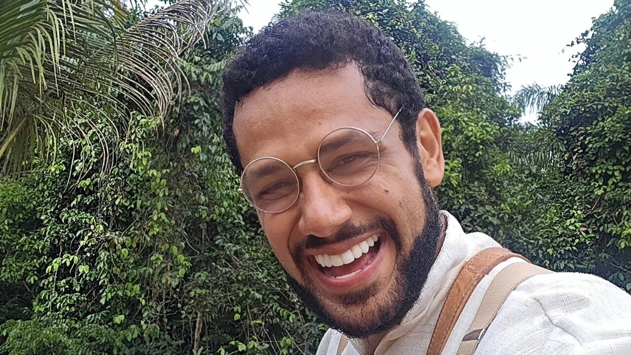 Ao falar sobre o futuro profissional, Amaury afirmou que ficará completamente surdo com o avanço da condição e que, por isso, não poderá continuar a fazer o que mais ama, que é atuar no palco, no teatro e no cinema, atividade que exerce há cerca de 30 anos e, para isso, depende da audição em diferentes etapas de seu trabalho.
