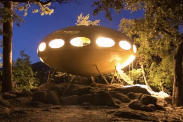 Após mais de 50 anos, casa em formato de disco voador é resgatada por arquiteto e colocada à venda nos Estados Unidos – Divulgação