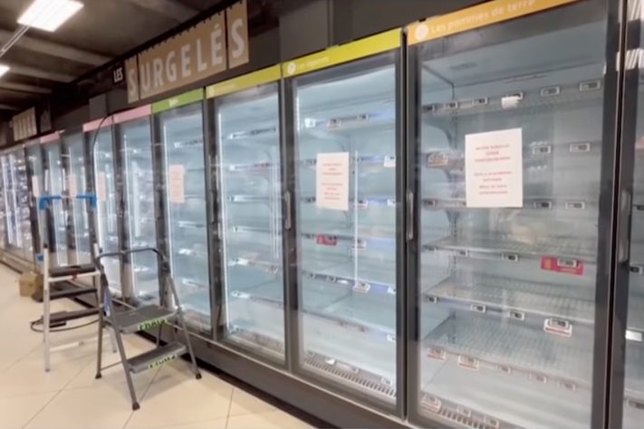 Ataque cibernético eleva temperatura de geladeiras e causa prejuízos em mais de 500 supermercados na França – Reprodução/YouTube CBS News
