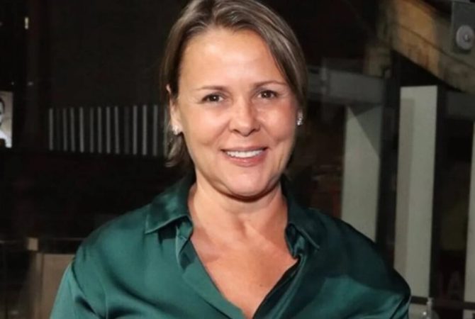 Giulia Gam revela efeitos de excesso de medicação e fala em renascimento