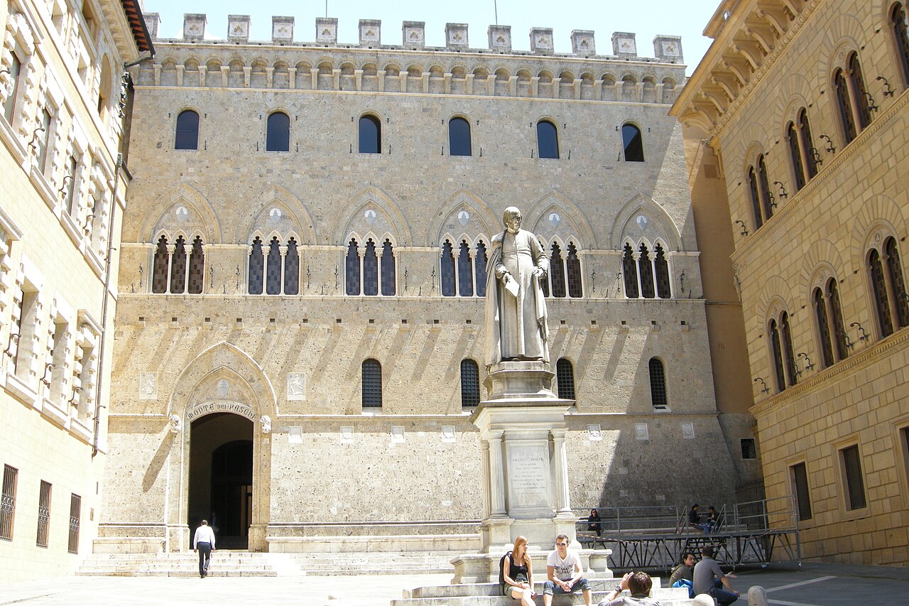 Banca Monte dei Paschi di Siena, o banco mais antigo do mundo em funcionamento, em Siena, na Itália - DV/Wikimedia Commons