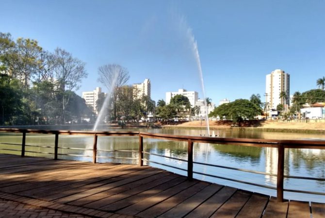 Goiânia planeja revitalizar Bosque dos Buritis com paisagismo inspirado em Burle Marx