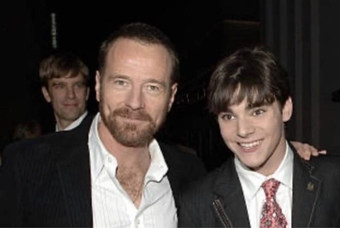 Bryan Cranston fala sobre morte de RJ Mitte, seu filho em ‘Breaking Bad’, e revela última conversa que tiveram