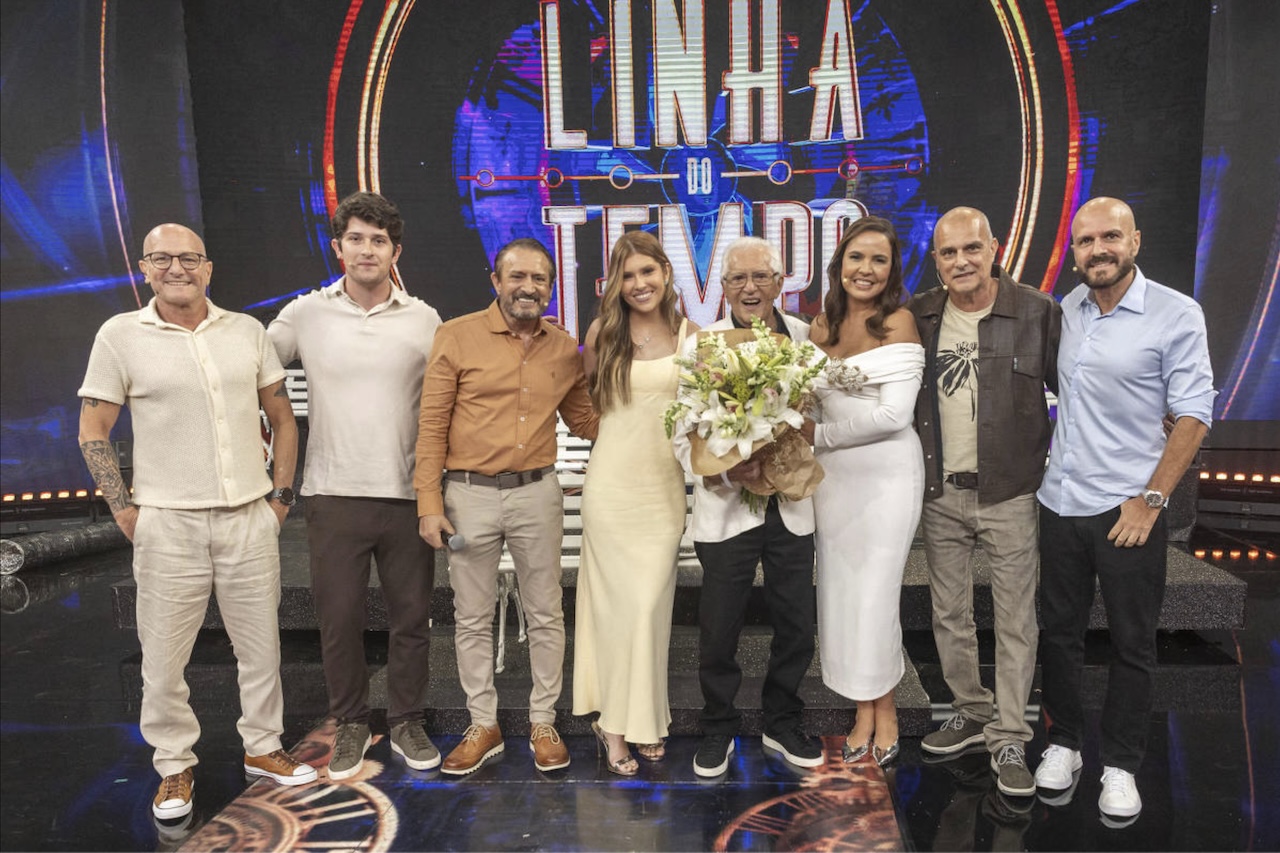 Inspirada em uma atração criada por seu pai em 1956, a produção se tornou um dos programas humorísticos mais duradouros da televisão brasileira. Na esfera pessoal, Carlos Alberto teve seis filhos, quatro do primeiro casamento com Marilda de Nóbrega e os gêmeos Maria Fernanda e João Victor, de seu relacionamento com Andréa de Nóbrega.