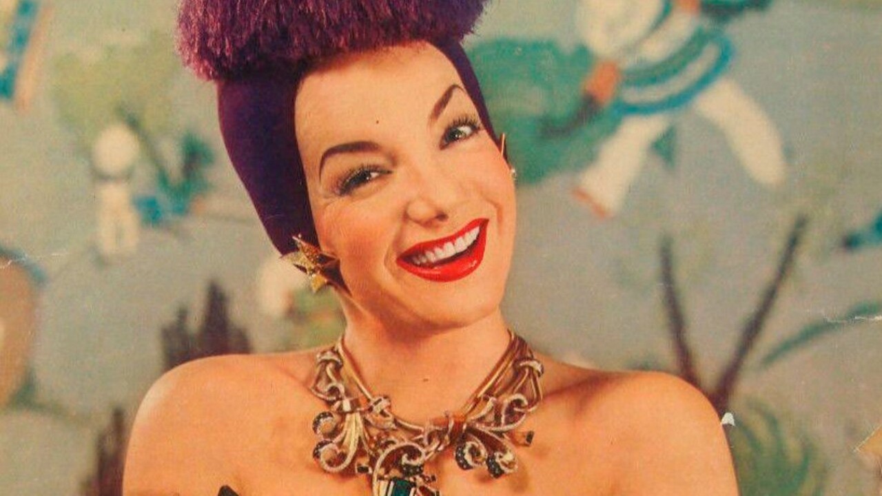 Com orçamento de 61 milhões de reais, o longa tem estreia prevista para 2028 nos cinemas, com distribuição da H2O Films. Outra cinebiografia de Carmen Miranda também está em desenvolvimento, 