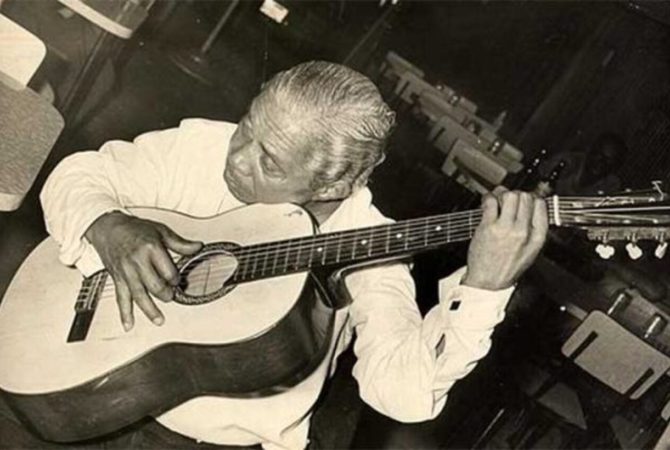 Nelson Cavaquinho, 115 anos: a trajetória do sambista de estilo único